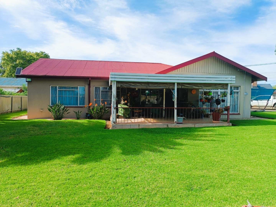 5 Bedroom Property for Sale in Hospitaalpark Free State